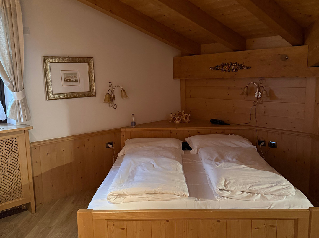 Malga Ces Hotel Restaurant主图