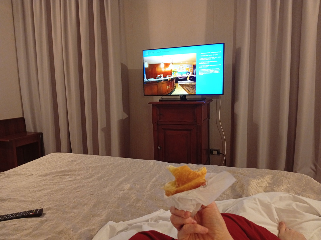 萨瓦罗拉温泉酒店主图