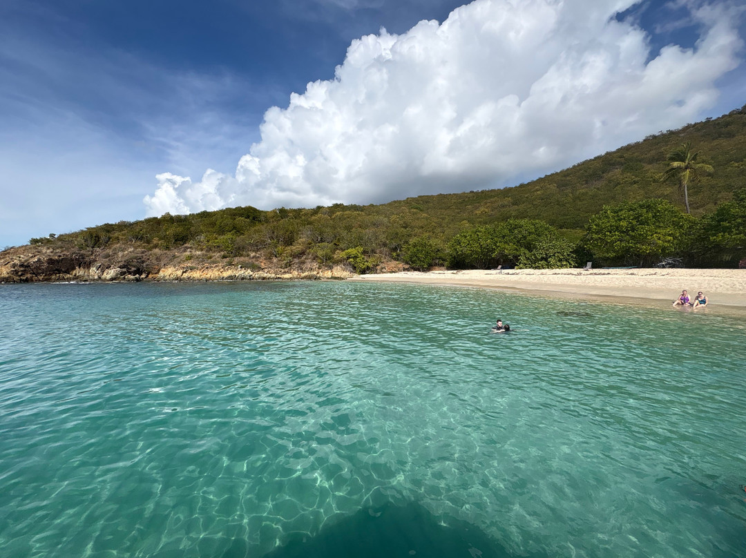 Sabrage Charters-圣 托马斯必去景点