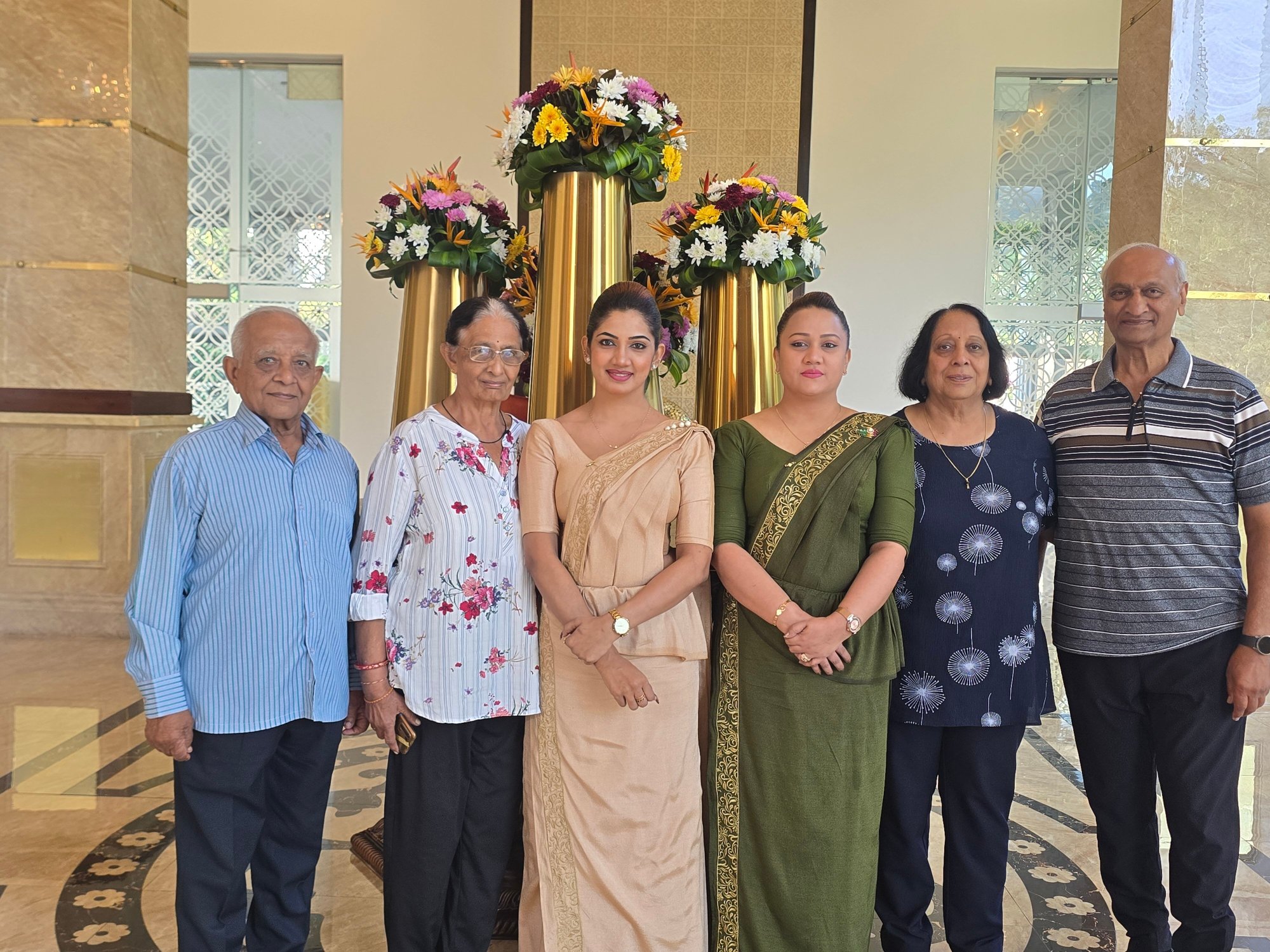 The Golden Crown Hotel-官方