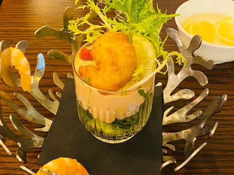 Woodlands Hotel & Pub