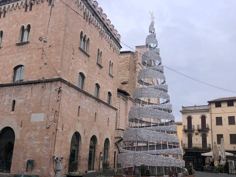 Piazza Della Repubblica-福利尼奥必去景点