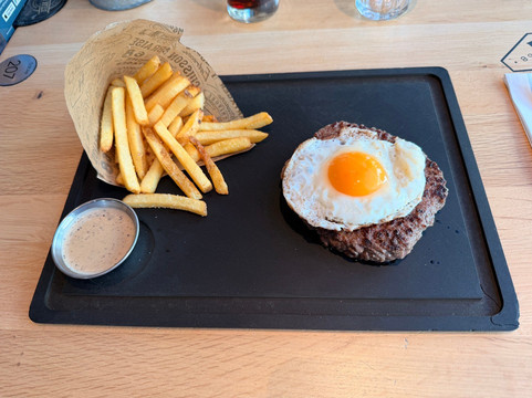 Hippopotamus Steakhouse