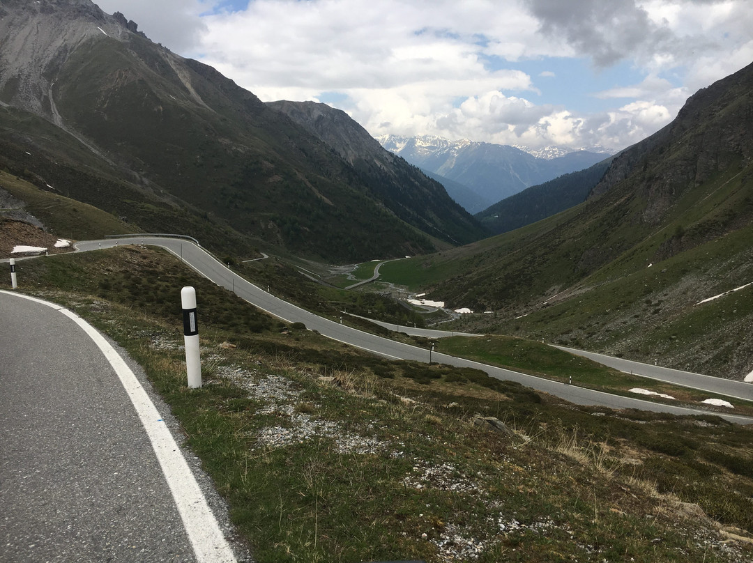 Umbrail Pass-Santa Maria Val Müstair必去景点