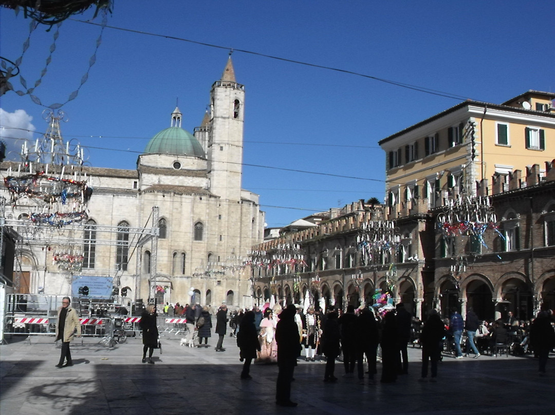 Piazza del Popolo-阿斯科利皮切诺必去景点