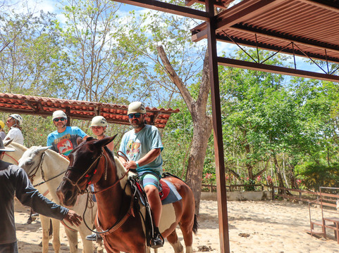 Get Lost In Costa Rica-塔马林多必去景点