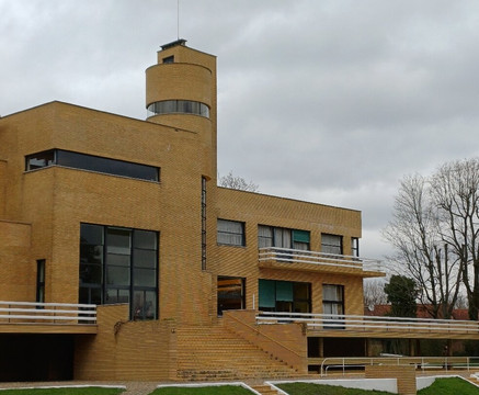 B&B酒店 里尔鲁贝城市校园火车站主图