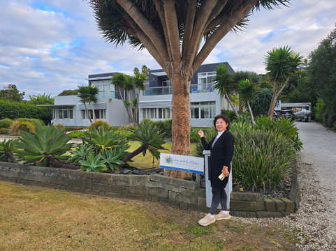 怀希基水滨旅馆主图