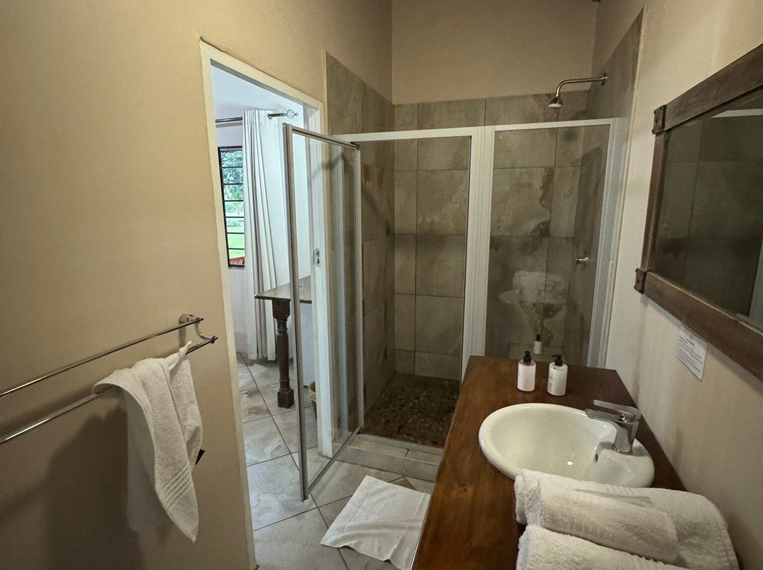 克里斯林非洲山林小屋主图