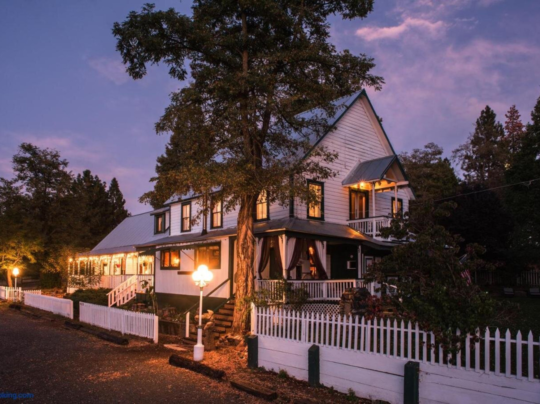 The Avery Hotel