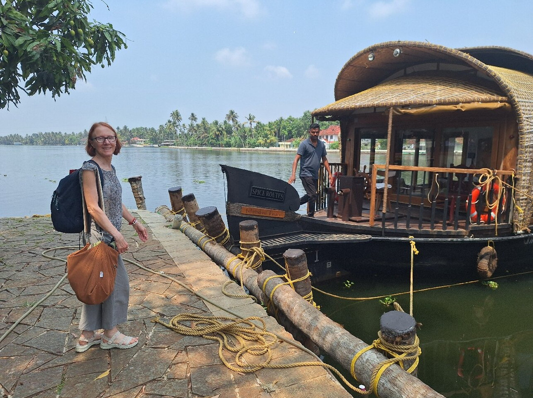 Spice Routes Luxury Cruises-Kainakary必去景点