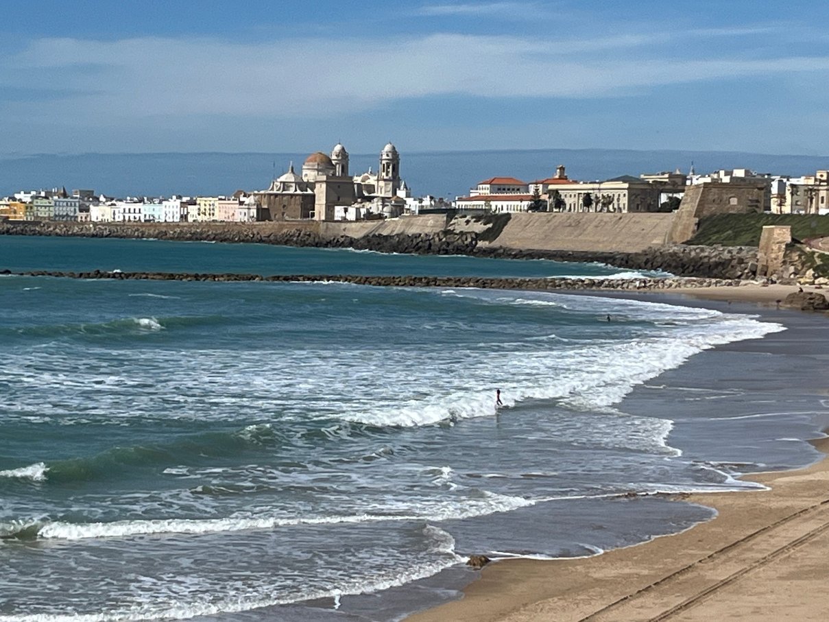 Q酒店的卡迪斯巴伊亚酒店-官方