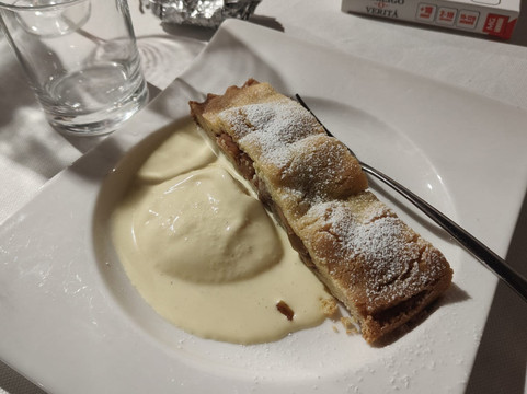 阿尔伯格勒卡斯酒店主图