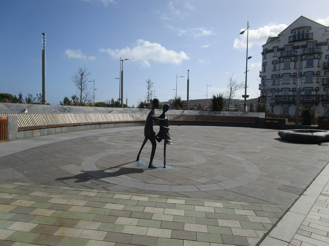 The Dancers statue