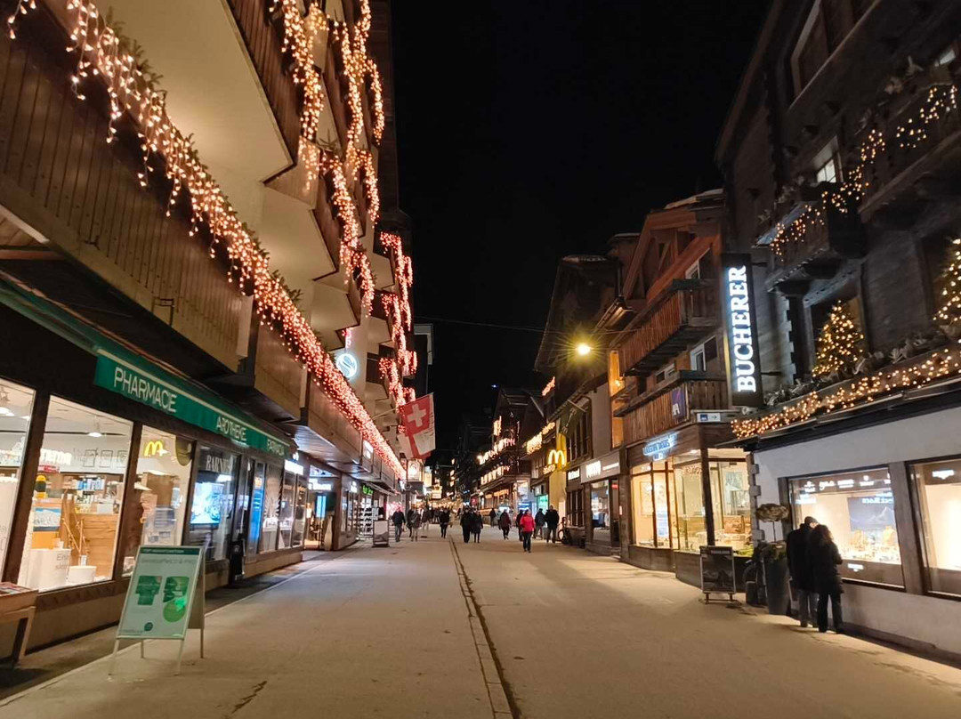 Bahnhofstrasse-策马特必去景点