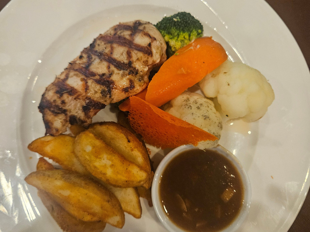 春田村高尔夫温泉酒店主图