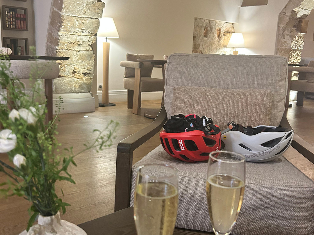 波萨达特拉散塔精品酒店主图