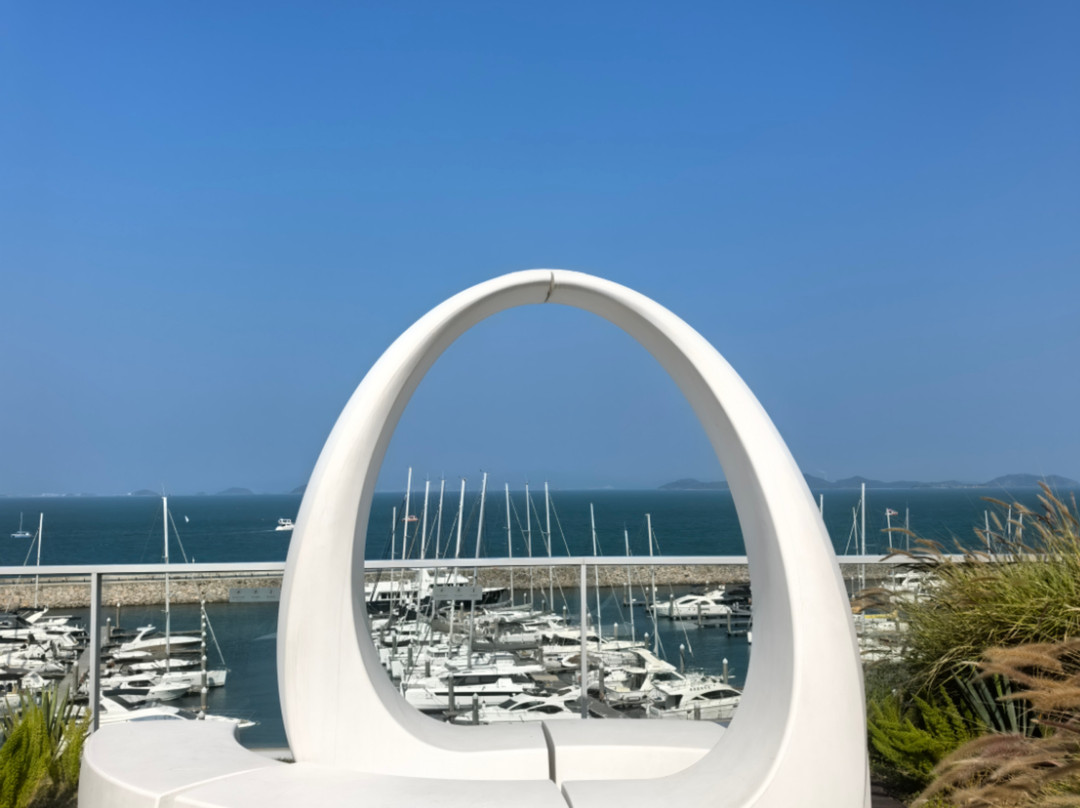 深圳浪骑瞻云度假酒店主图