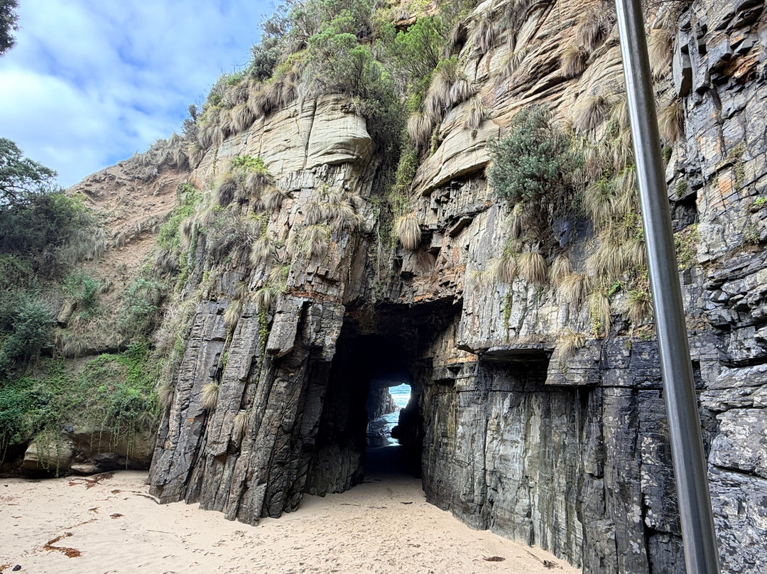 Remarkable Cave-亚瑟港必去景点