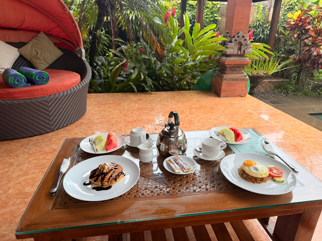 Royani Villa & Restaurant