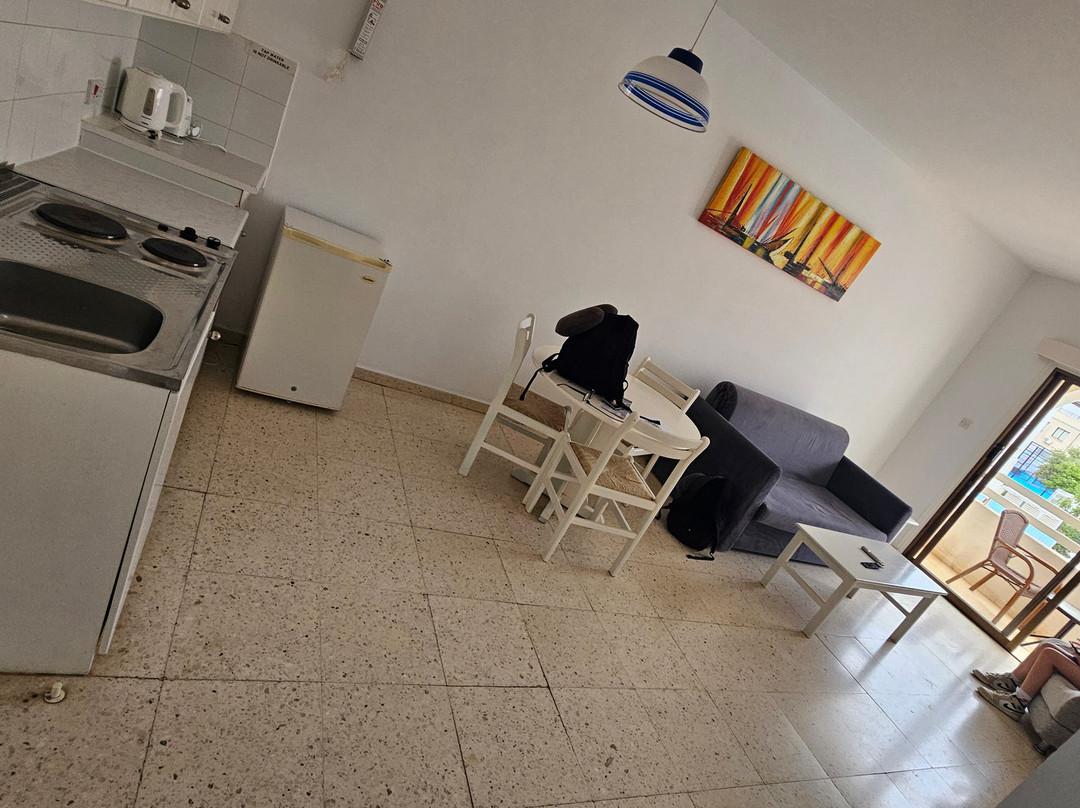 Amore Hotel Apartments主图