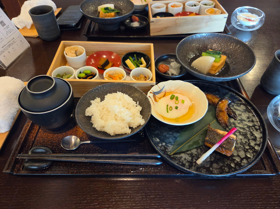 竹原盐场镇日本酒店主图
