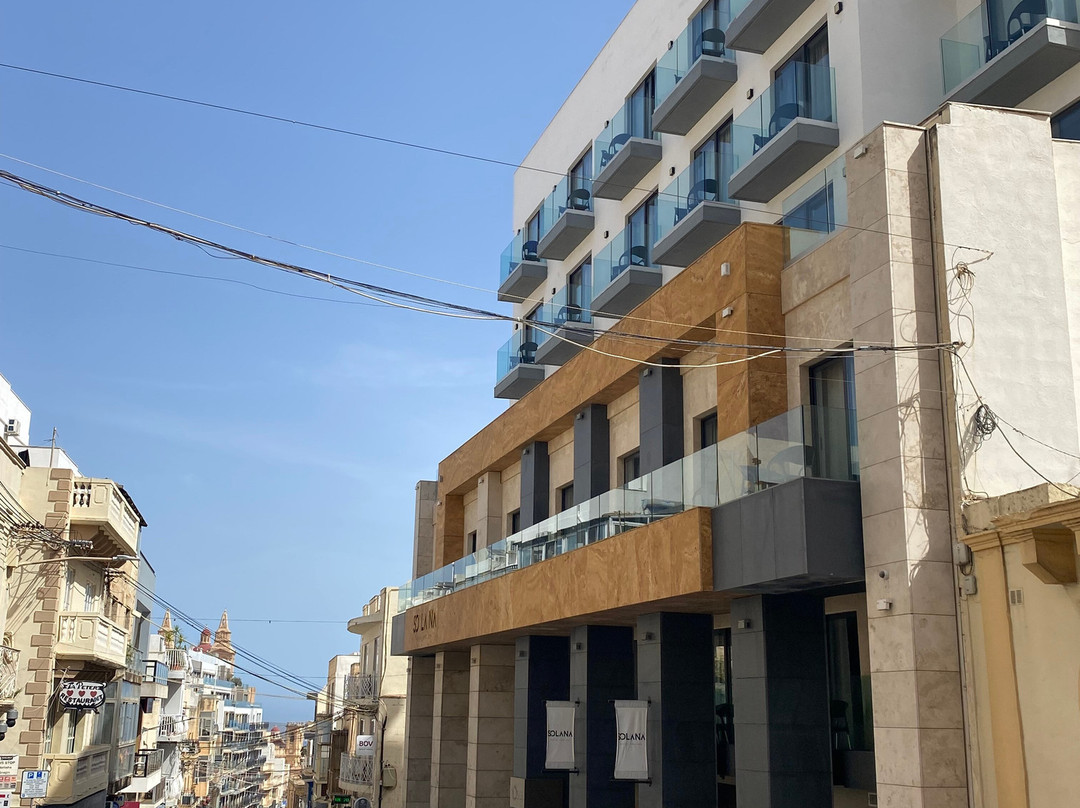 索拉纳温泉酒店主图