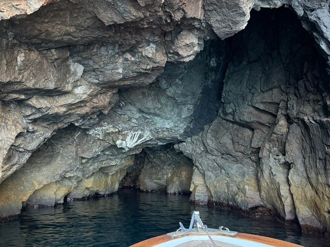 Ascanio Charter Boat Ischia-Lacco Ameno必去景点