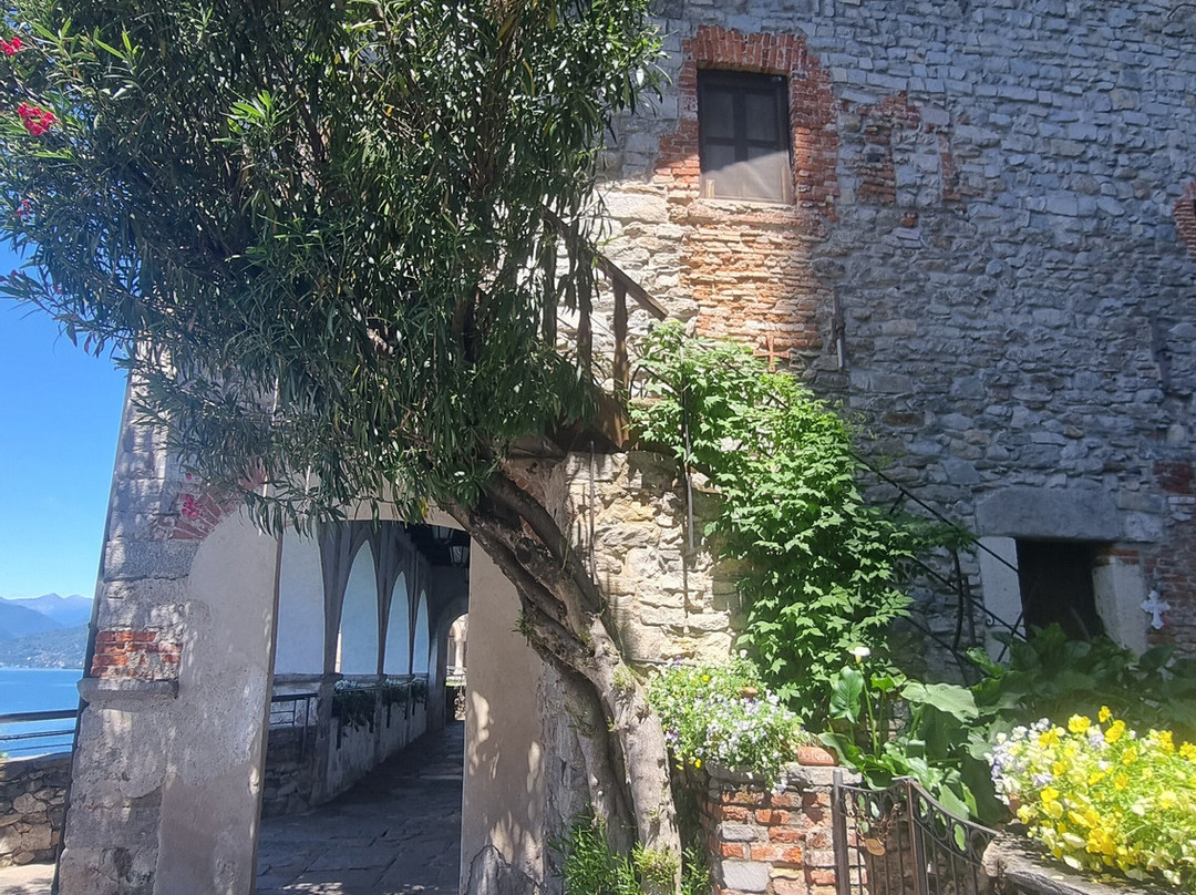 Eremo di Santa Caterina del Sasso-Leggiuno必去景点