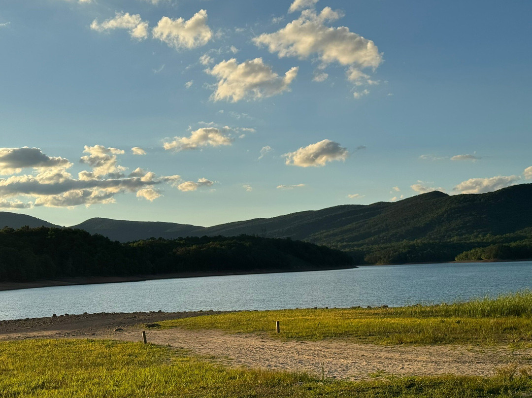 Carvins Cove Natural Reserve-罗阿诺克必去景点