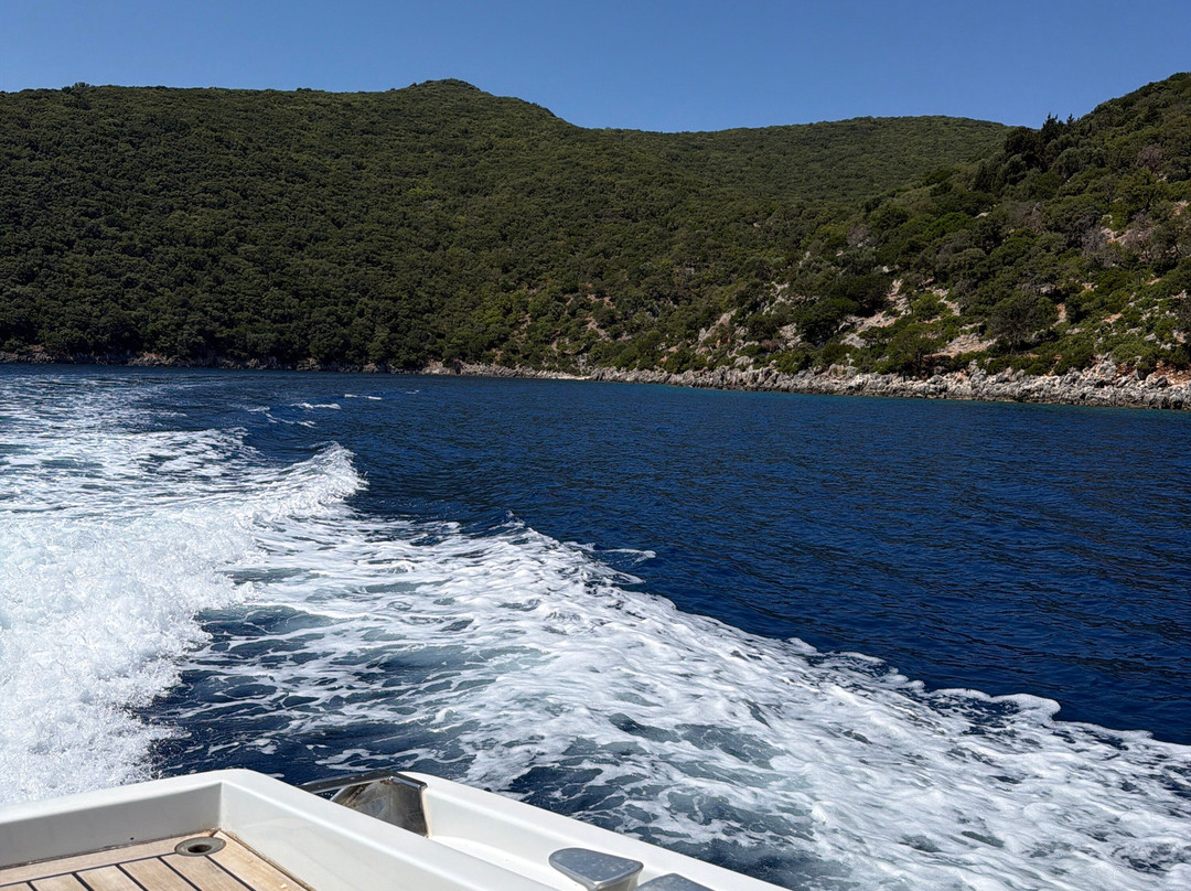 Private Yachting-凯法利尼亚岛必去景点