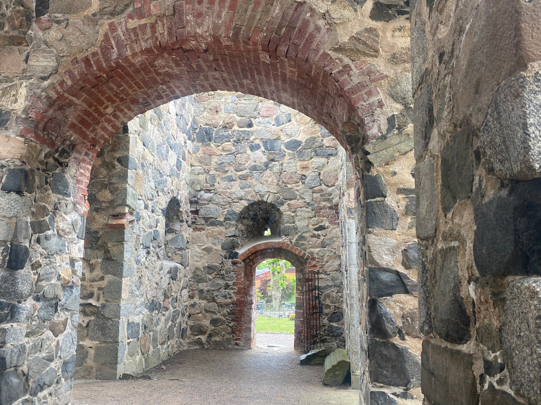 S:t Olofs Church Ruins-西格蒂纳必去景点