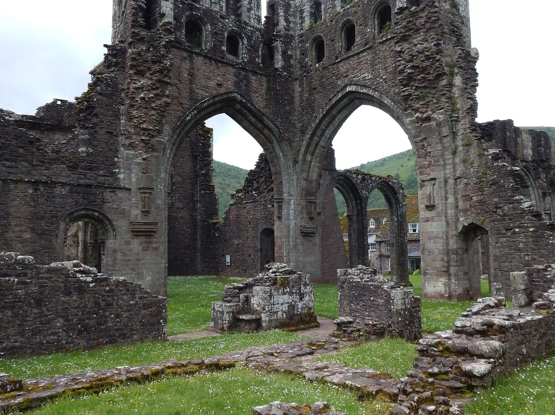 Llanthony Priory-Llanthony必去景点