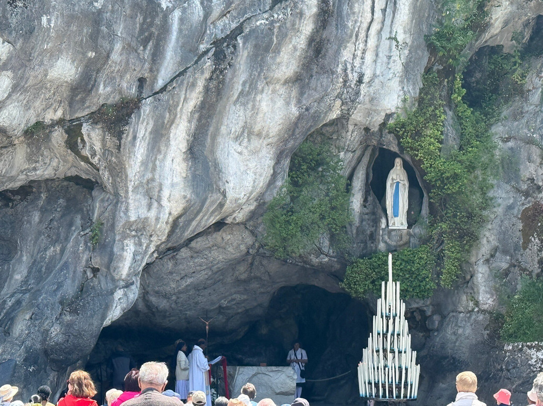 Grotte de Massabielle-卢尔德必去景点