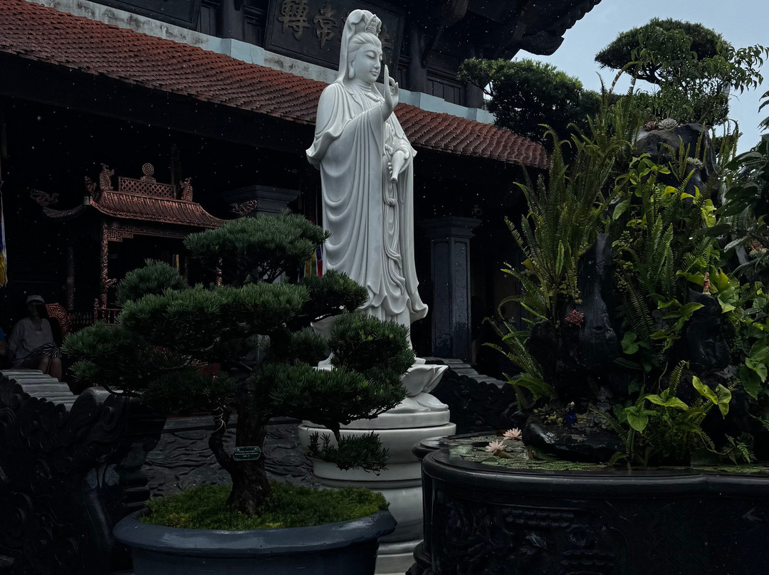 Bà Nà Hills-Hoa Phu必去景点