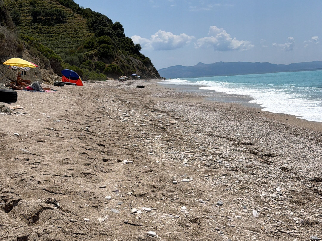 Buneci Beach-Piqeras必去景点