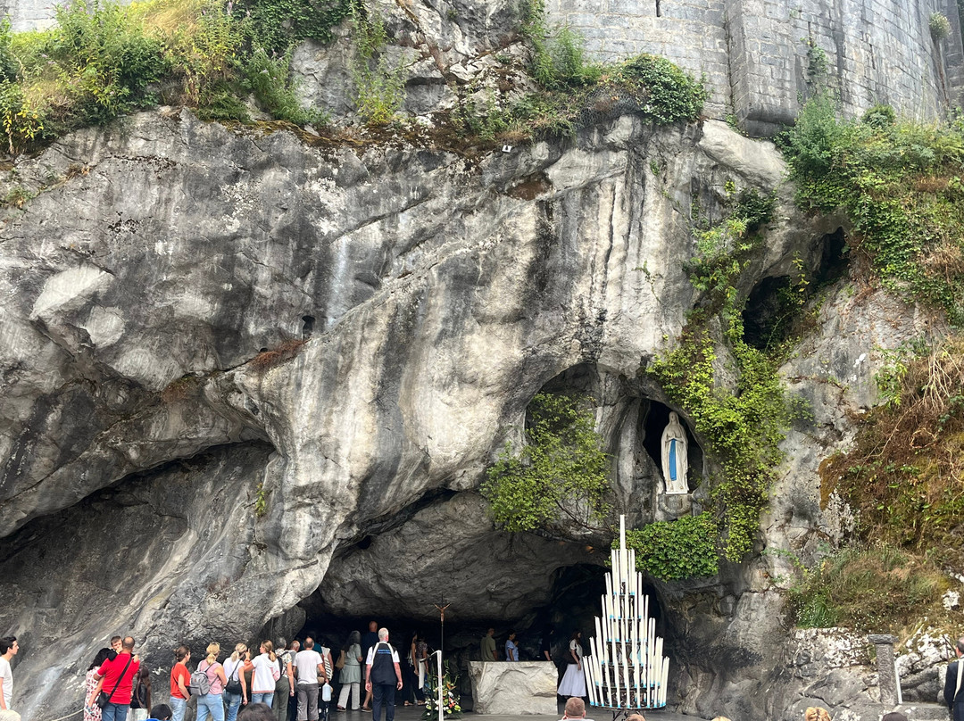 Grotte de Massabielle-卢尔德必去景点