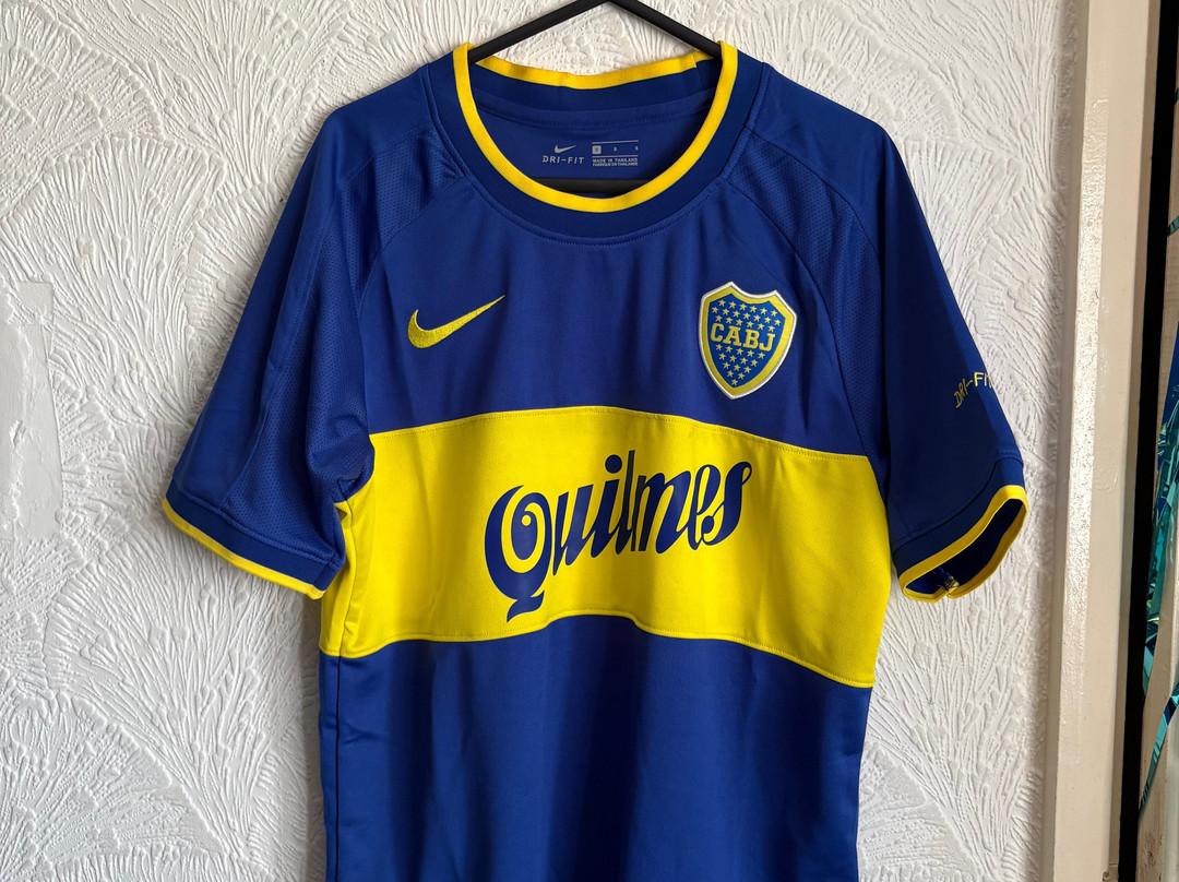 Football Shirts Co.-科比必去景点