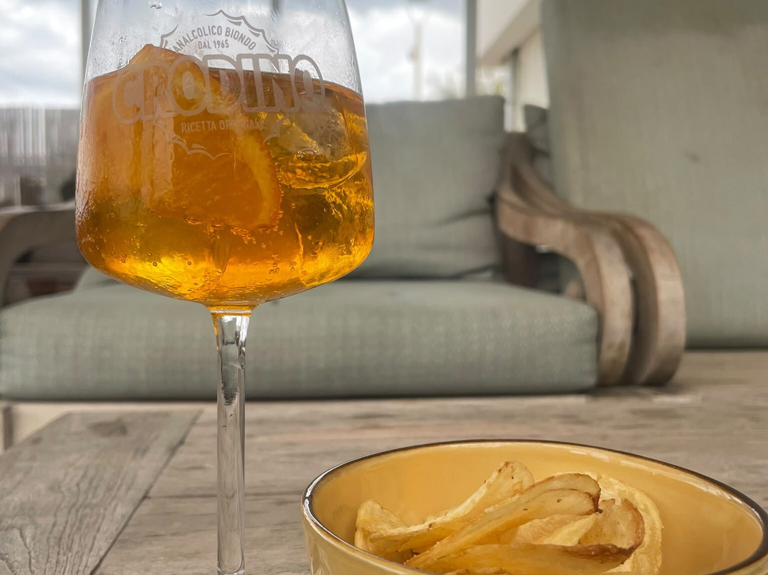 斯特拉海滨酒店主图