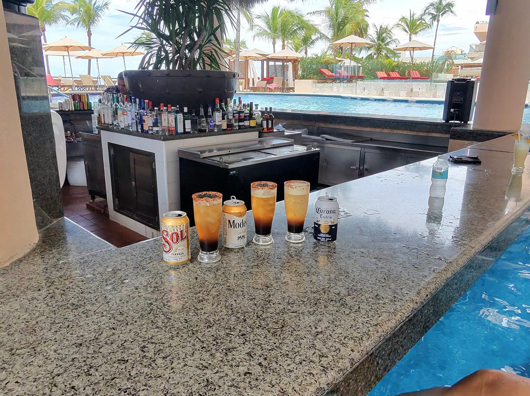 大美洲庆典珊瑚海滩酒店主图