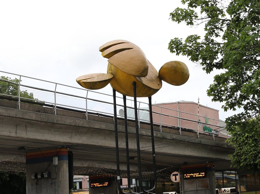 Fågel med ägg (ou Oiseau avec des œufs)-Skärholmen必去景点
