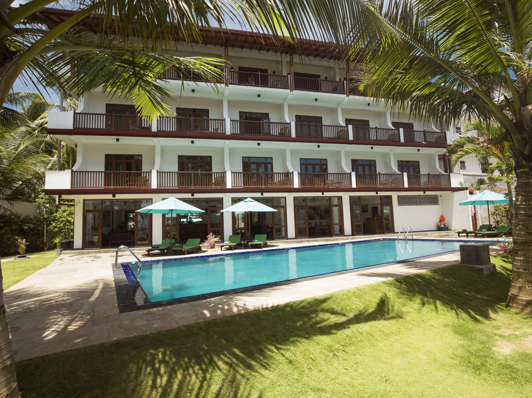 Rockside Beach Resort