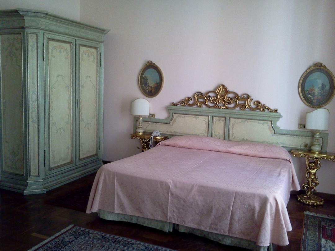 Margine Coperta-Traversagna酒店住宿-Hotel Grand Bretagne