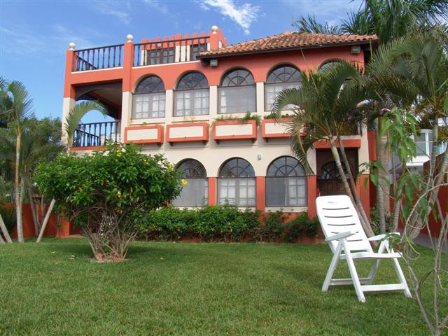 Cachoeira do Bom Jesus酒店住宿-La Alhambra Apart Hotel