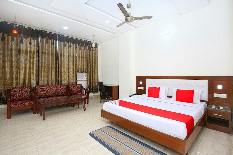 OYO 12766 Nimantran Resort