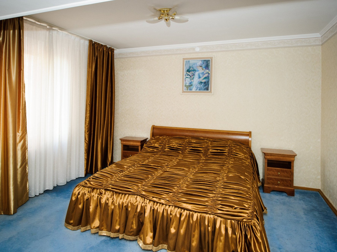 Roscani酒店住宿-Hotel Dacia