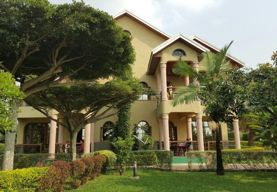 Lake View Apartments and Hotel