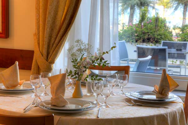 Porto San Giorgio酒店住宿-Hotel Ristorante Il Caminetto