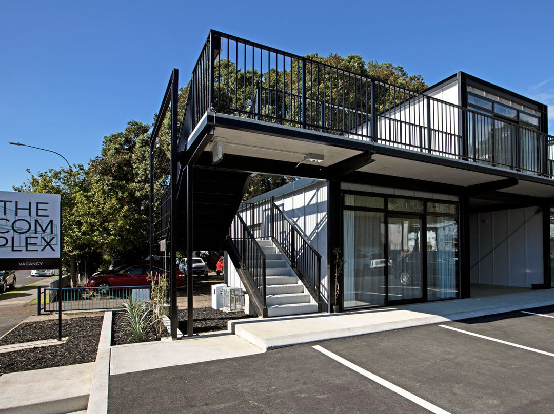 The Com Plex Motel
