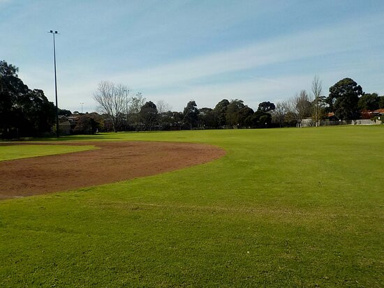 A W Oliver Reserve-Hampton East必去景点